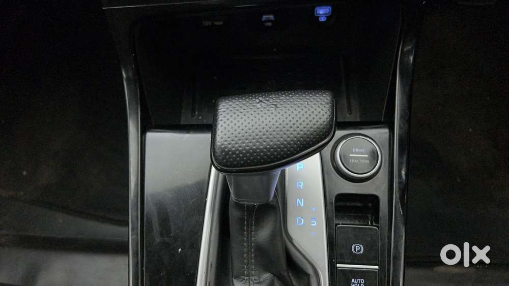 Hyundai Alcazar 2.0 Platinum (o) Petrol At 6 Str, 2021, Petrol