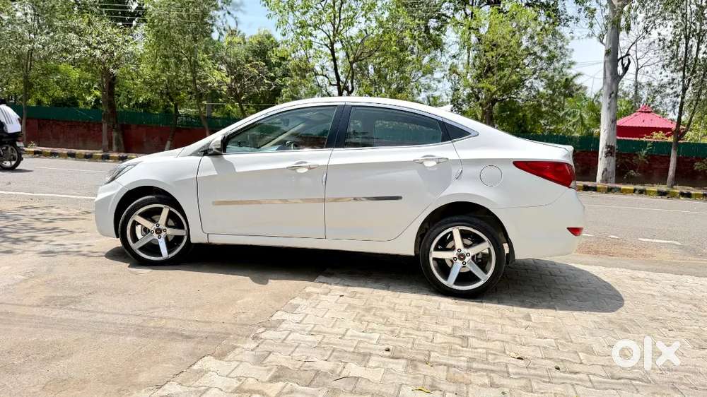 Hyundai Fluidic Verna 2013 December