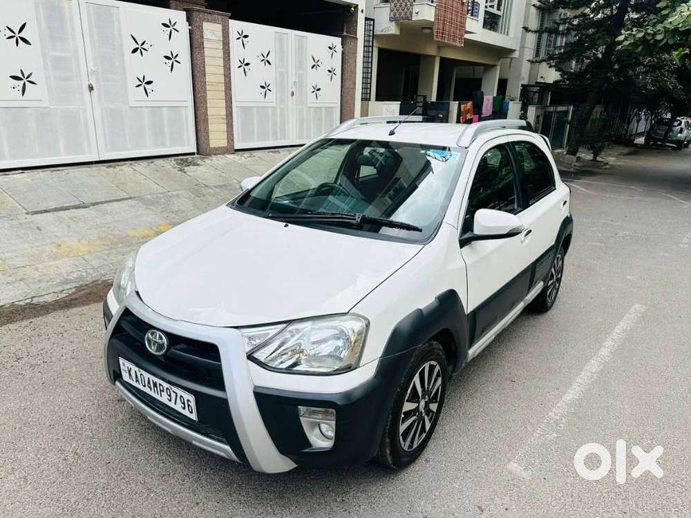 Toyota Etios Cross 1.5l V, 2015, Petrol