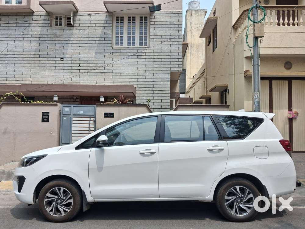 Toyota Innova Crysta