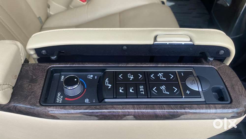 Toyota Vellfire Vip – Executive Lounge, 2022, Petrol