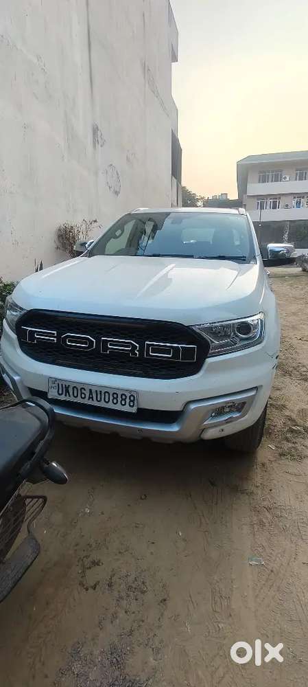 Ford Endeavour 2019 Diesel 103000 Km Driven Argent Sell