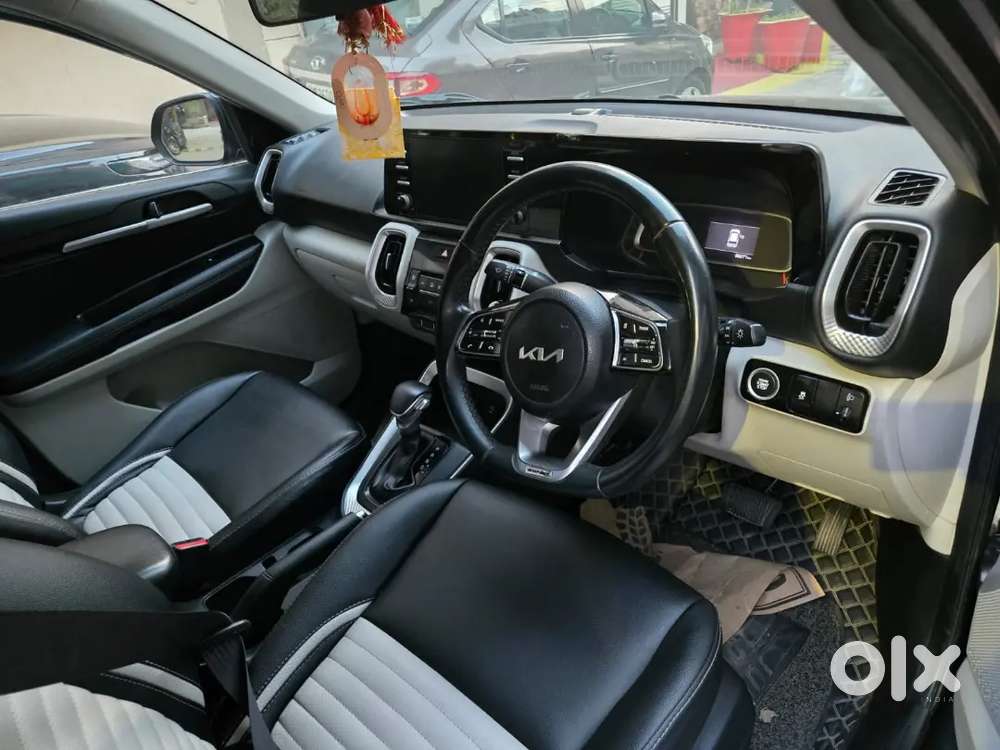 Sonet Diesel Auto Sunroof  2022