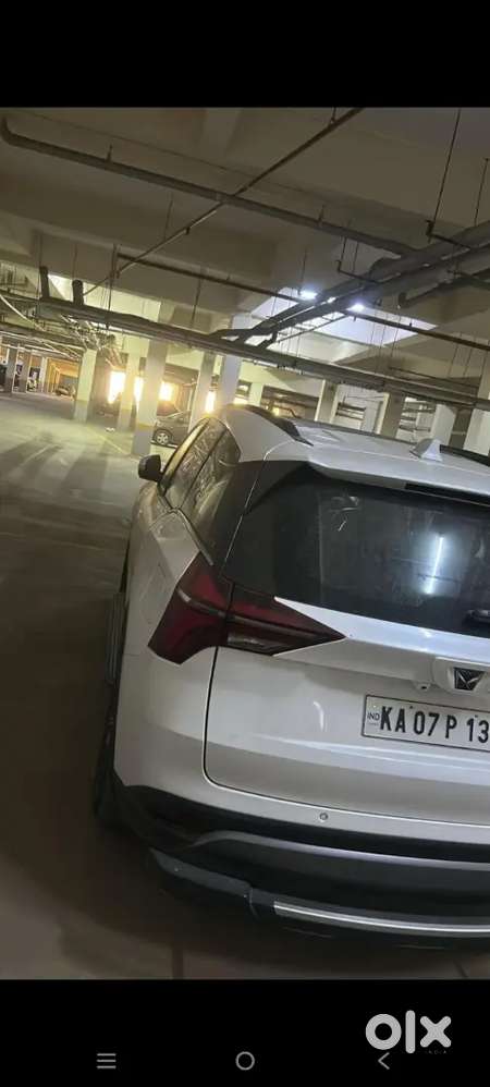 Mahindra XUV700 2.2 AX 2025