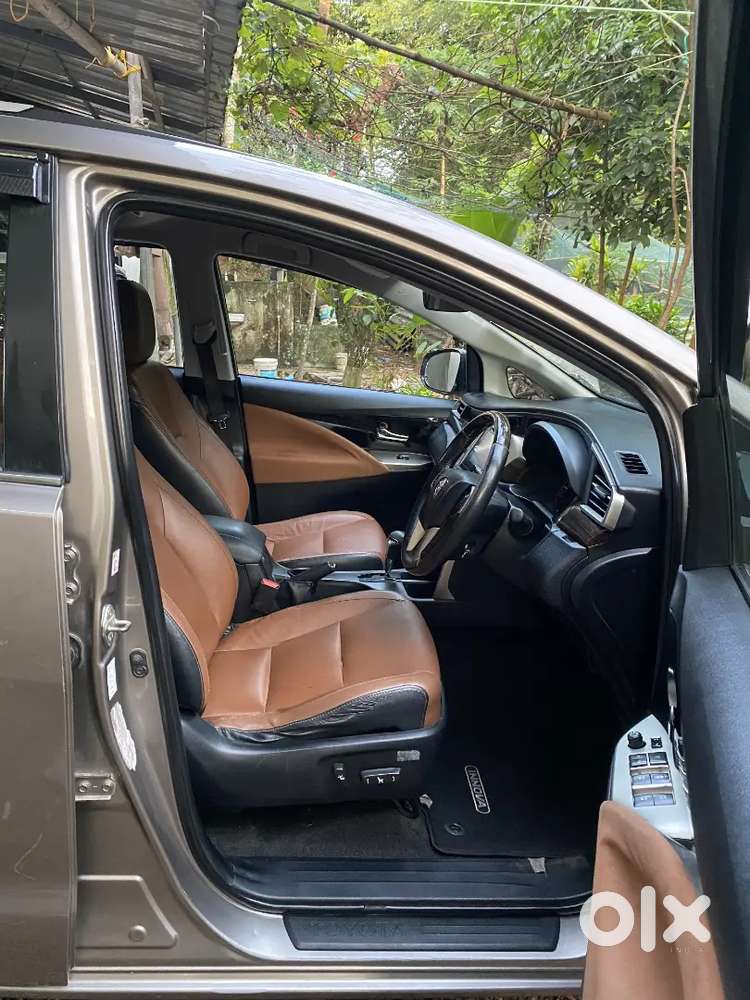Toyota Innova Crysta 2017