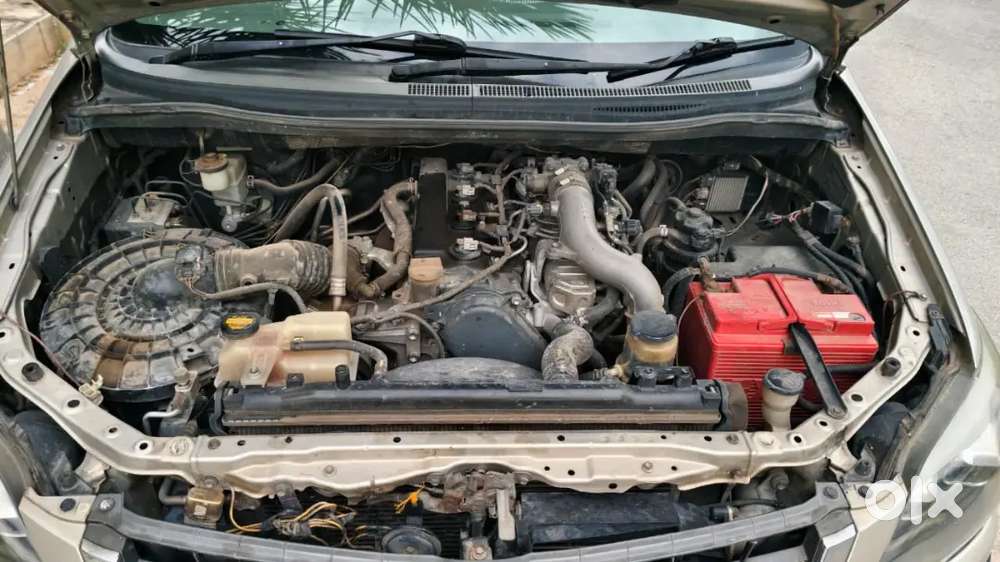 Toyota Innova 2.5 V 2014