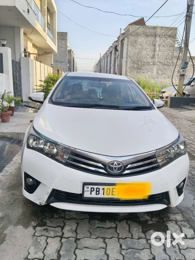 Toyota Corolla Altis 2014 Diesel 150000 Km Driven
