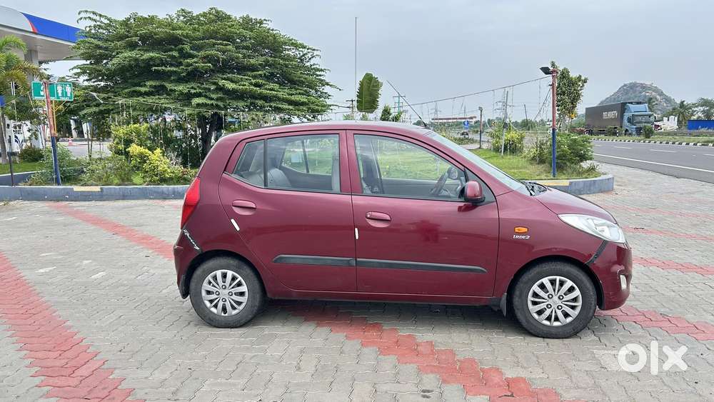 Hyundai I10 Sportz, 2015, Petrol