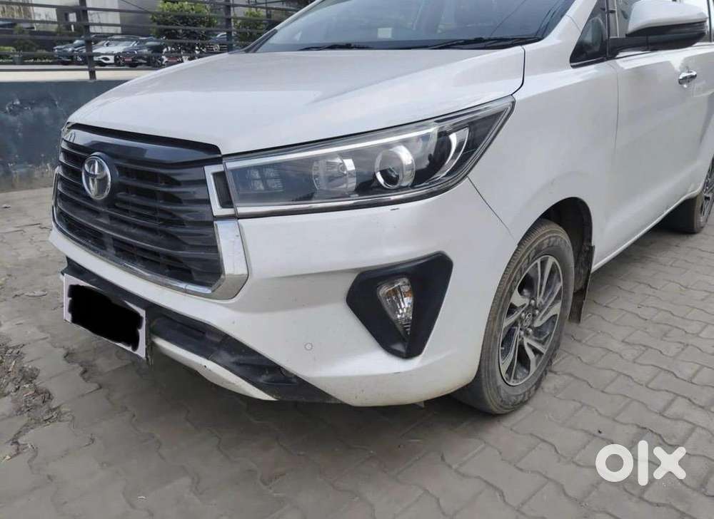 Toyota Innova Crysta 2022 Petrol Well Maintained