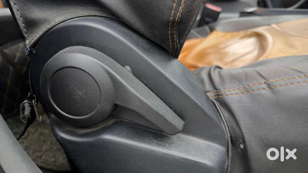 Tata Altroz 1.2 Xe, 2021, Petrol