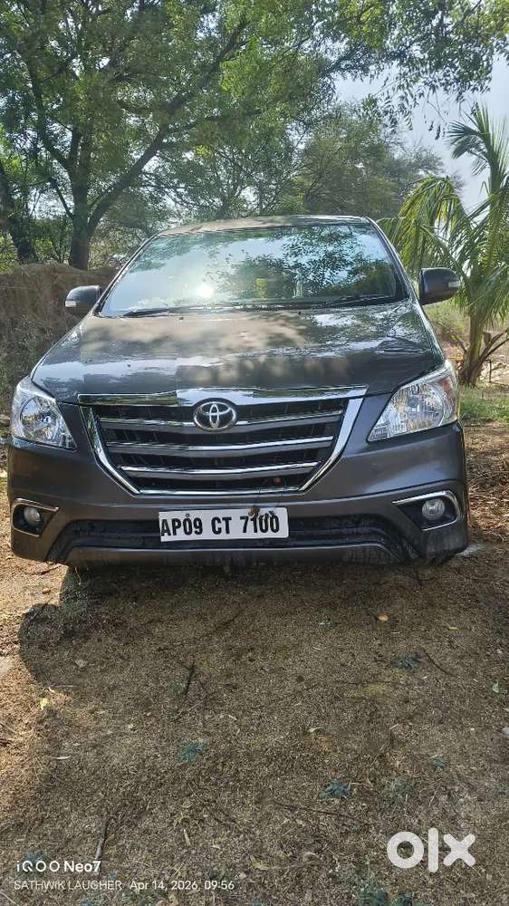 Toyota Innova 2013 Diesel Well Maintained Showroom Track
