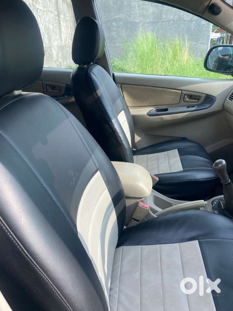 Toyota Innova Diesel 2011
