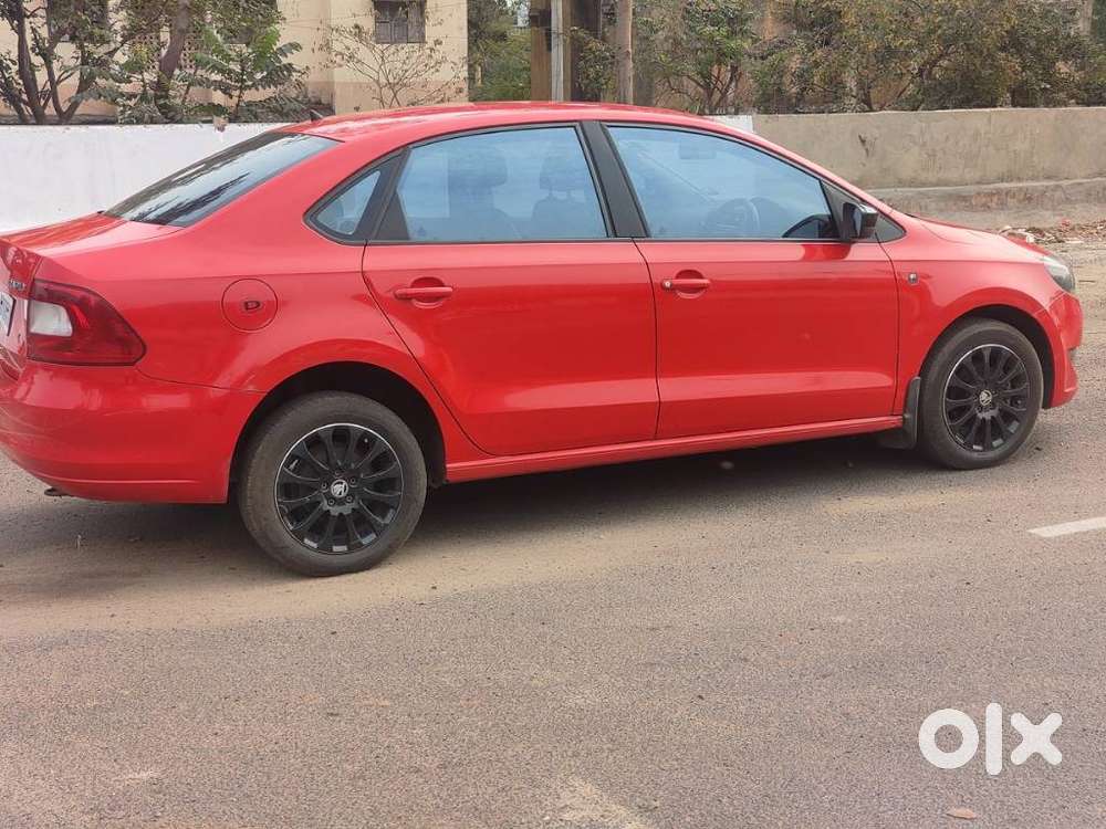 Skoda Rapid 1.6 Elegance Tdi At, 2015, Diesel