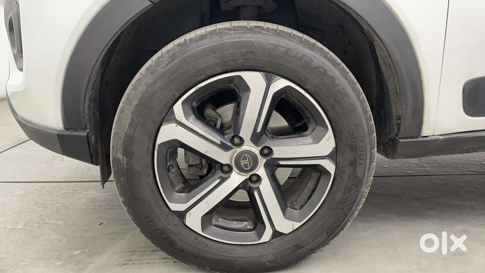 Tata Nexon 1.5 Revotorq Xza Plus S Amt, 2022, Petrol