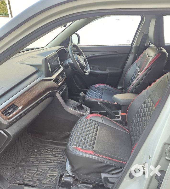 Maruti Suzuki Brezza 1.5 Vxi Smart Hybrid, 2022, Petrol