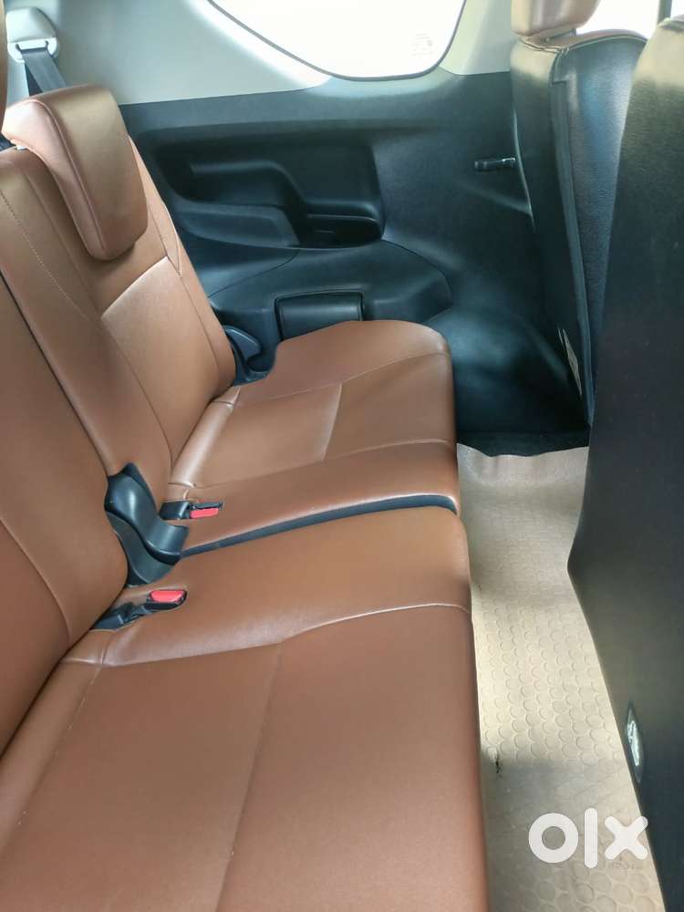 Toyota Innova Crysta 2.8z Automatic, 2016