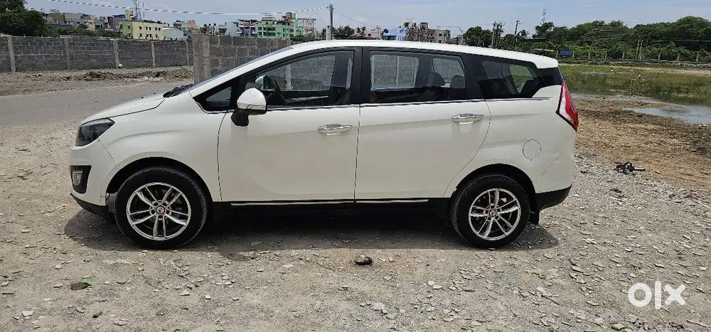 Mahindra Marazzo M6 Diesel 2018