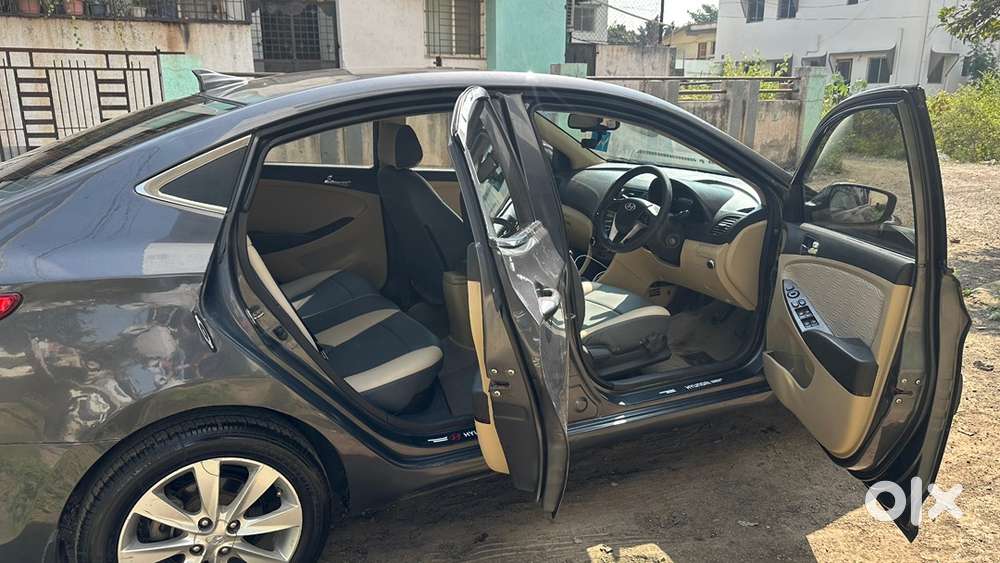 Hyundai Fluidic Verna 2012