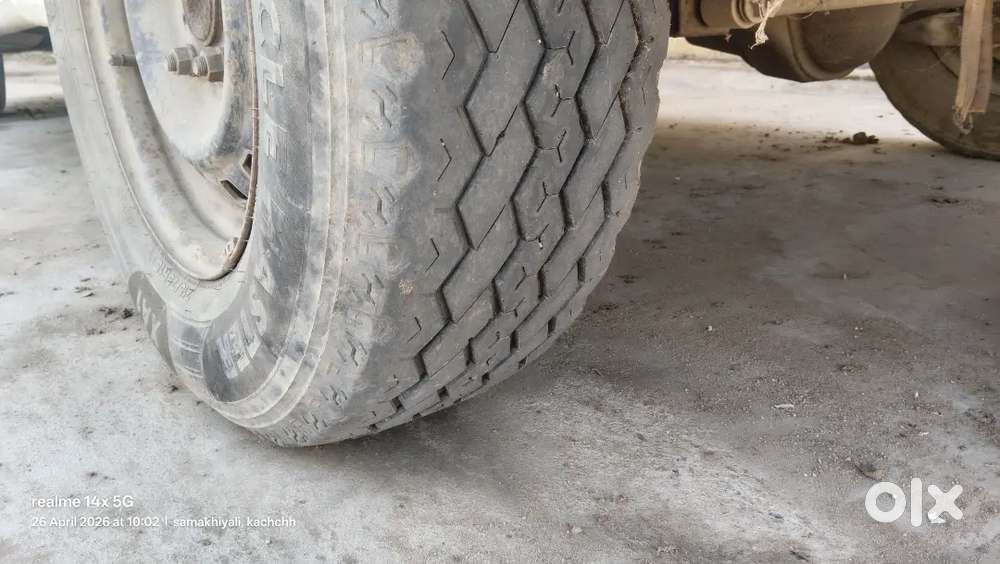 Samakhiyali Ma Mahindra Xylo Well Maintained