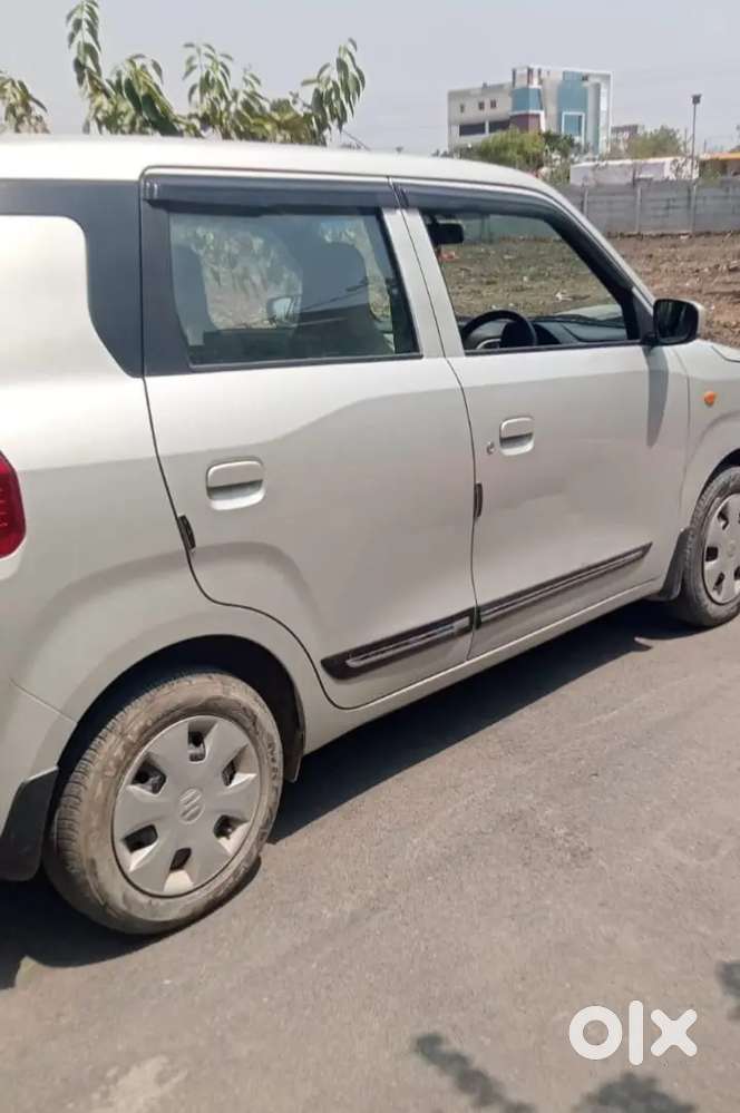 Maruti Suzuki Silky Silver  Color Wagon R Vxi