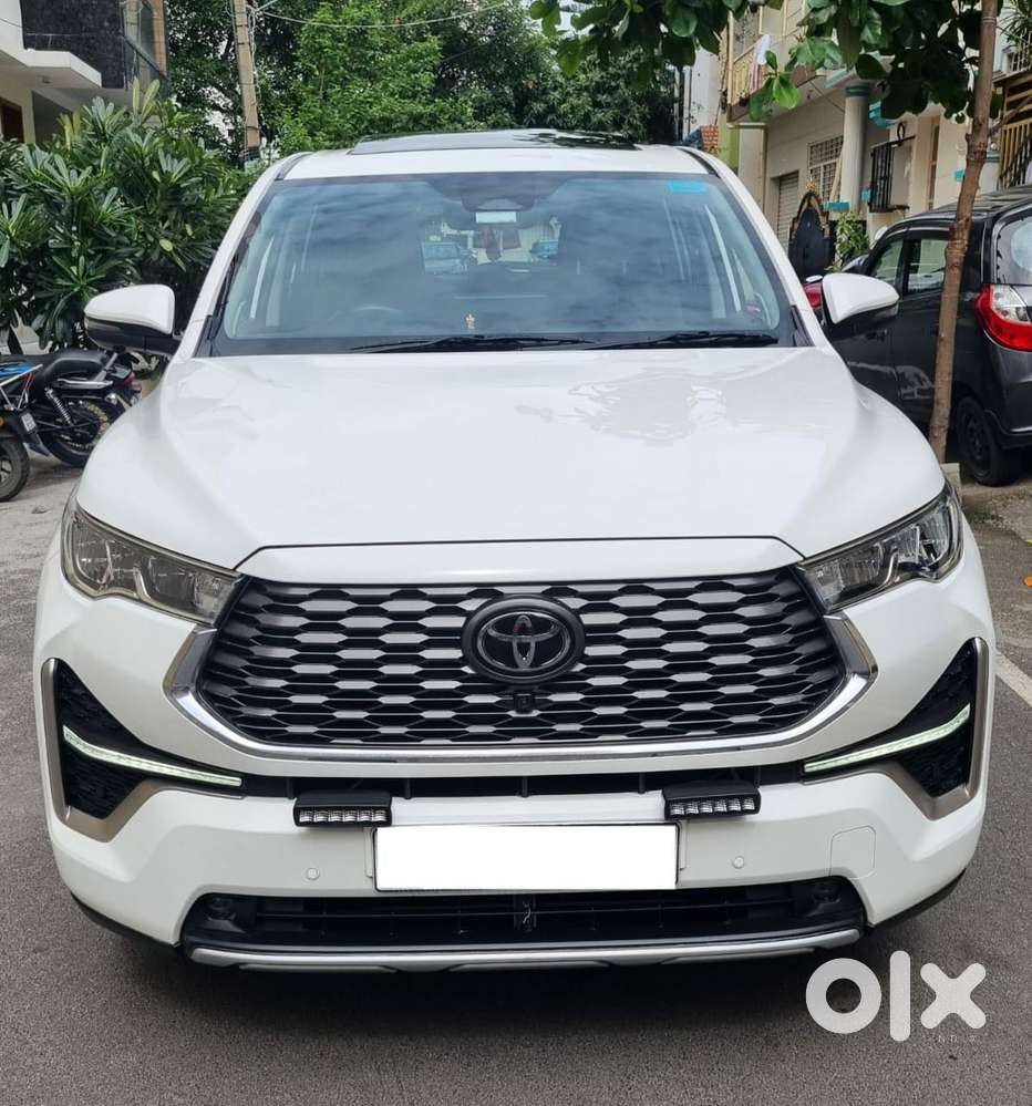 Toyota Innova Hycross 2.0 Zx (o) Hybrid 7 Str, 2024, Petrol