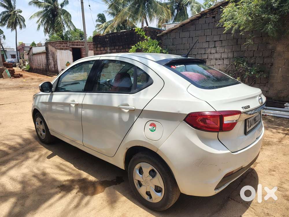 Tata Tigor Petrol 2017