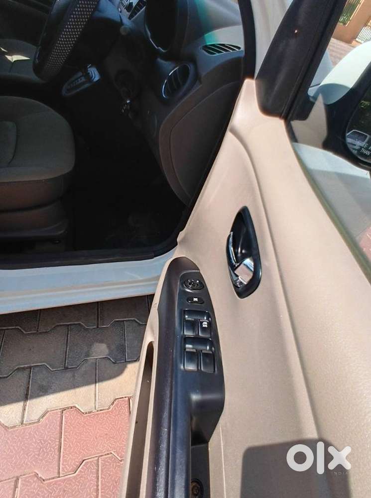 Hyundai I10 Sportz 1.2 Automatic Kappa2, 2012, Petrol