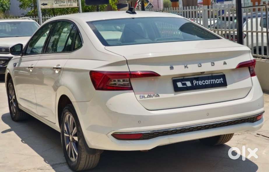 Skoda Slavia 1.0 Tsi Style At, 2024, Petrol