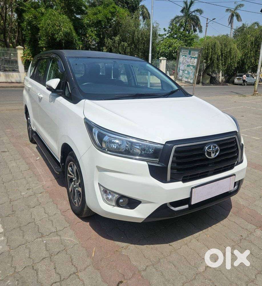 Toyota Innova Crysta 2.4 G Mt, 2024, Diesel