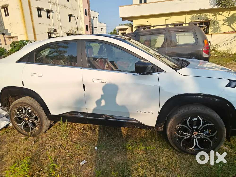 Tata Curvv 2025 Petrol 24000 Km Driven