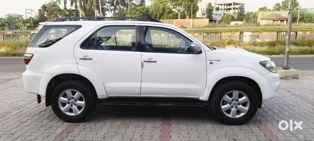 Toyota Fortuner 3.0 4x4 Manual, 2010, Diesel
