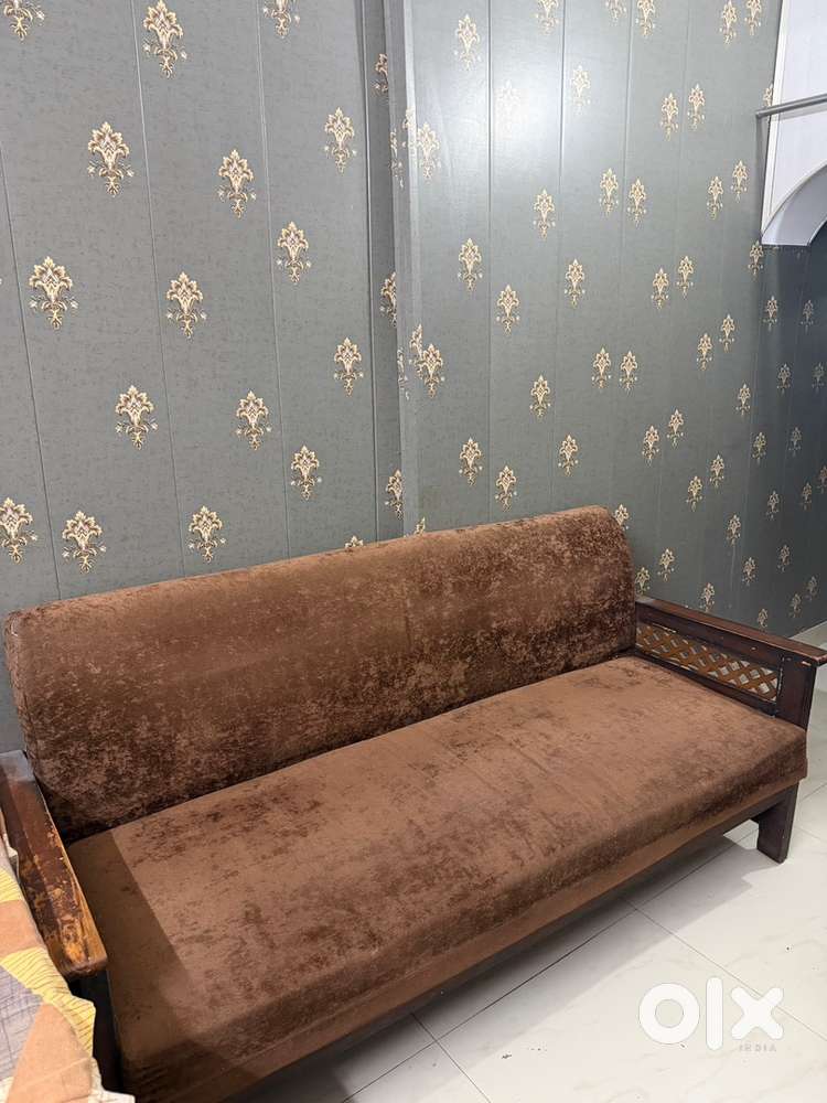 Its a 3 year old sofa