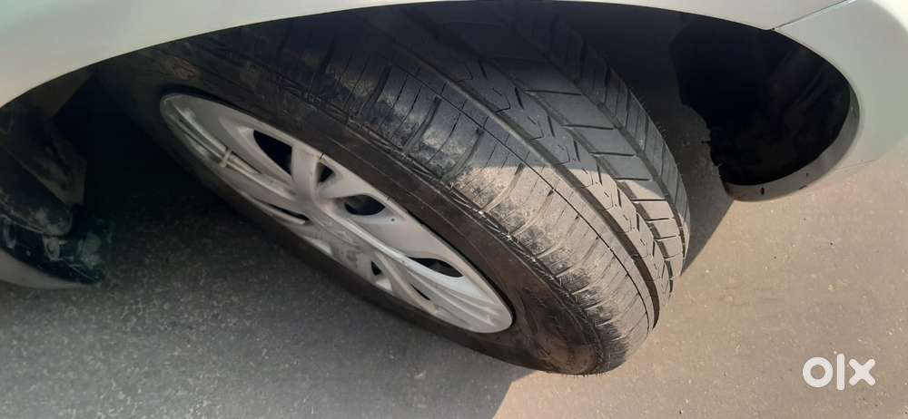 Maruti Suzuki Swift Vxi 1.2 Abs Bs-iv, 2017, Petrol