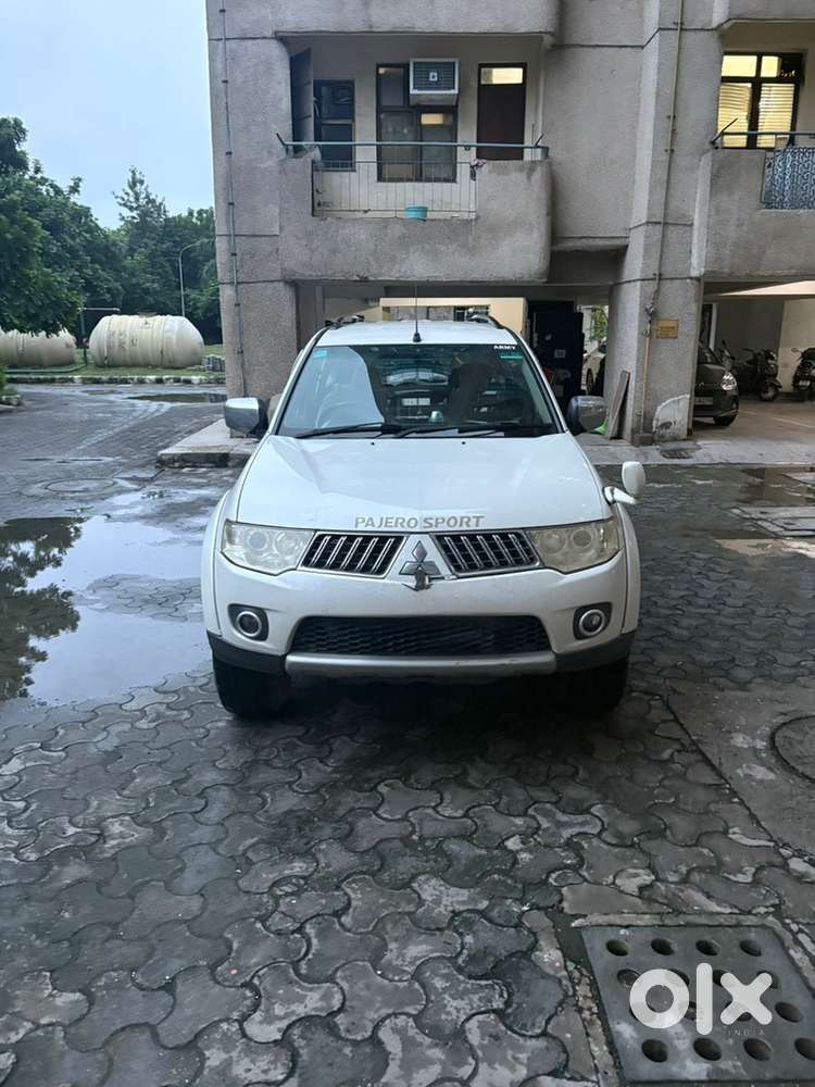 Mitsubishi Pajero Sport 2012