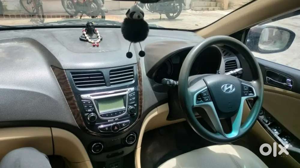 Hyundai Verna 2011