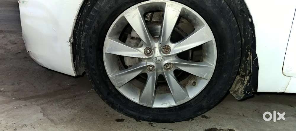 Urgent Sale Verna Fluidic Hyundai 2011 Model Petrol Plus Cng