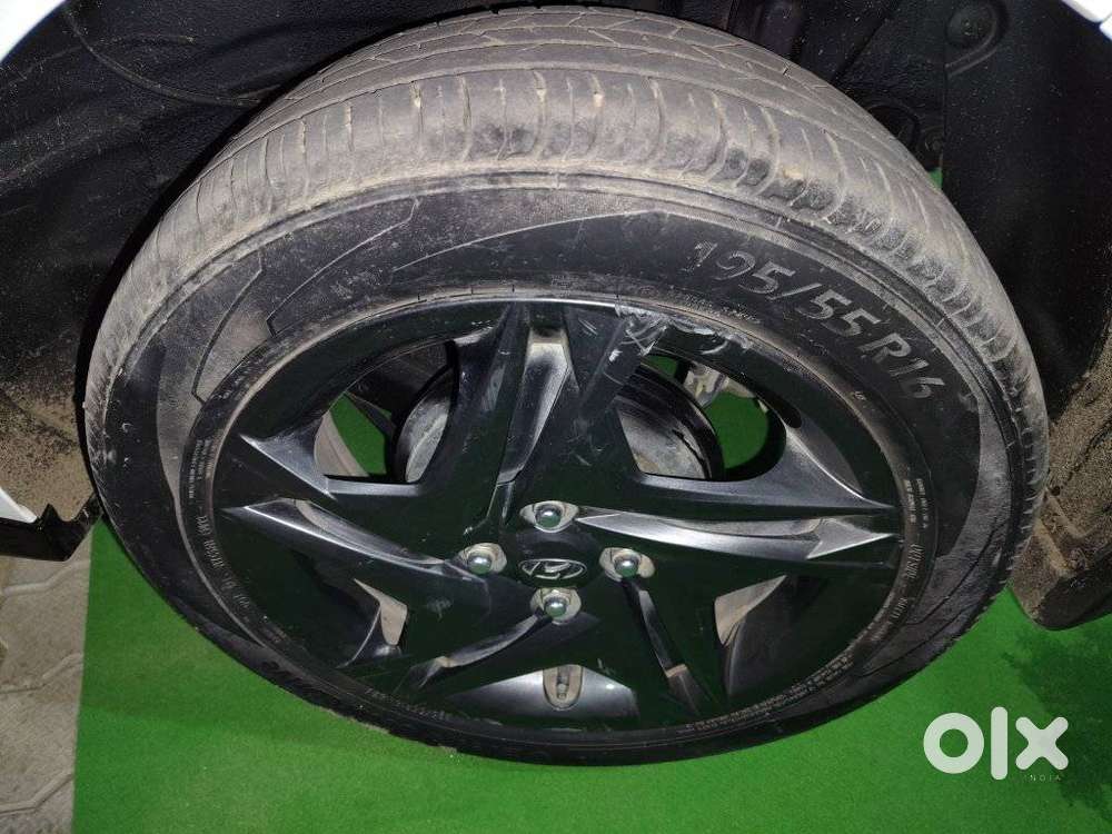 Hyundai I20 Sportz 1.2 Mt Dual Tone, 2023, Petrol