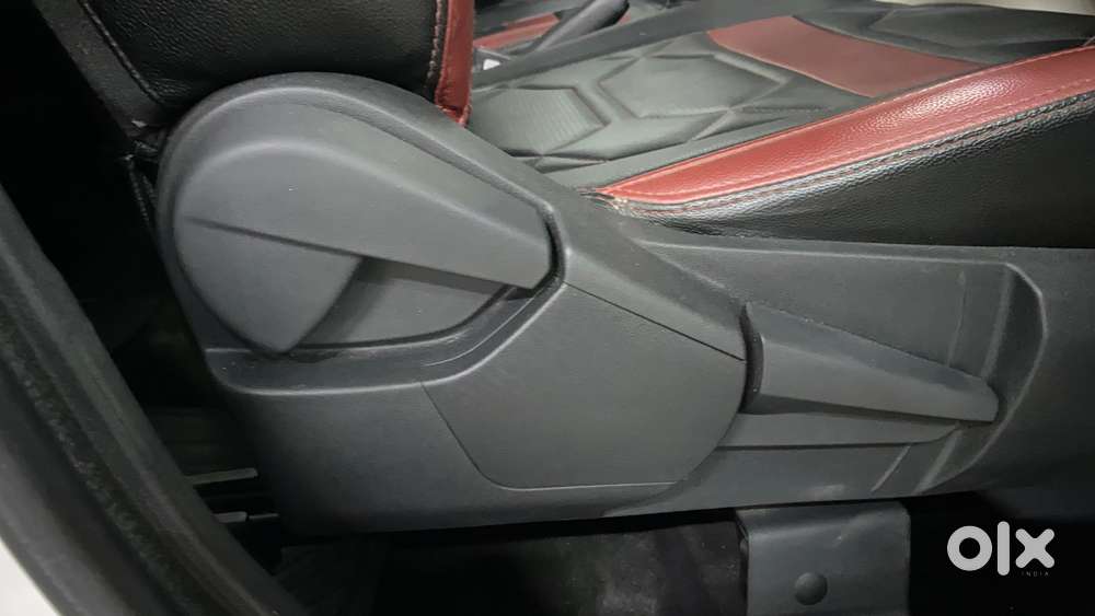 Nissan Magnite 1.0 Xv, 2021, Petrol