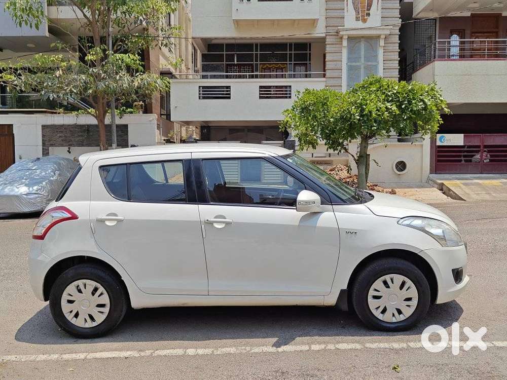 Maruti Suzuki Swift Vxi + Manual, 2013, Petrol