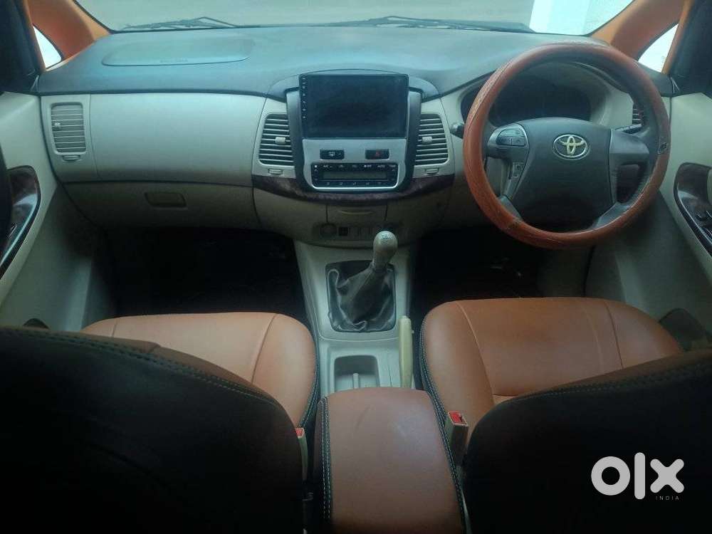 Toyota Innova 2.5 Ev (diesel) Ps 8 Seater Bs Iv, 2013, Diesel