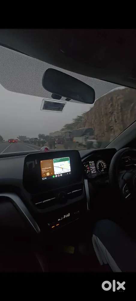 Fully Loaded Brand New 1000 Km Driven Gv 2025