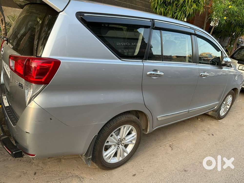 Toyota Innova Crysta 2017 Diesel 125000 Km Driven