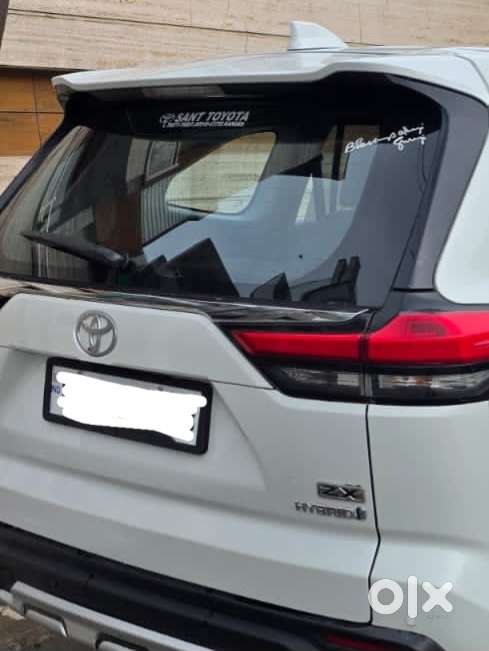 Toyota Innova Hycross 2.0 Zx Hybrid 7 Str, 2024, Cng & Hybrids