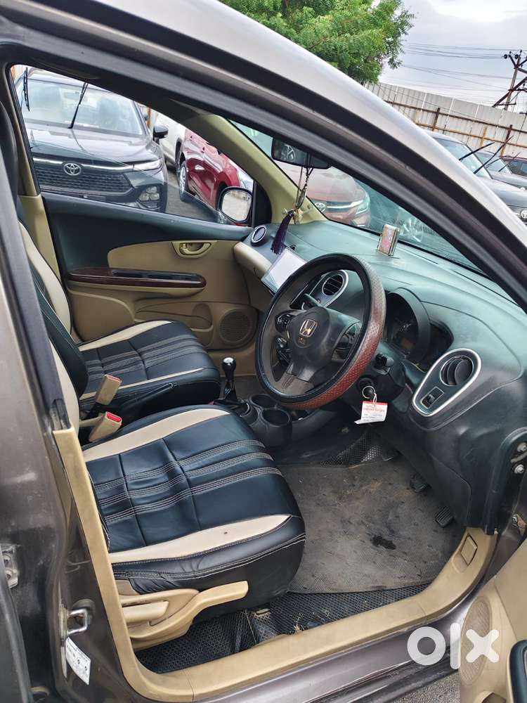 Honda Mobilio, 2015, Diesel