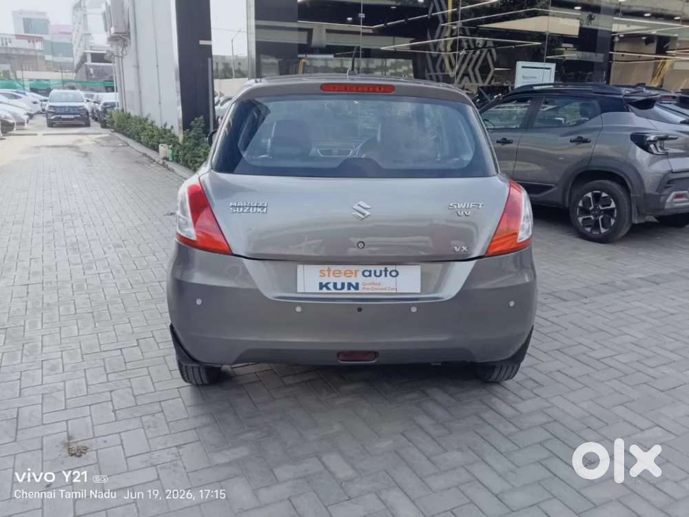 Maruti Suzuki Swift Vxi, 2012, Petrol