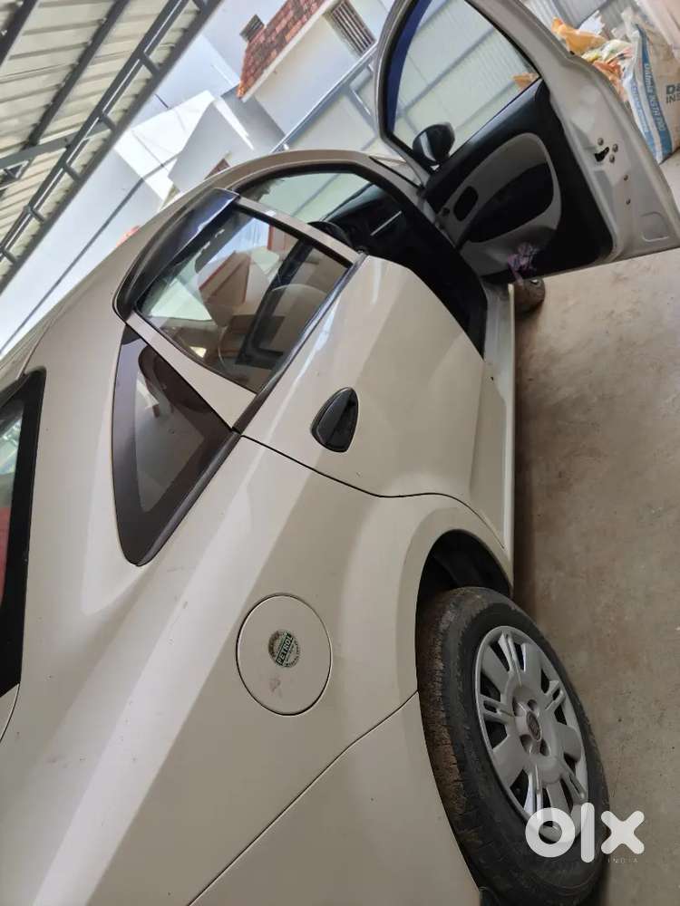 Fiat Linea Classic 2014 Petrol 75200 Km Driven