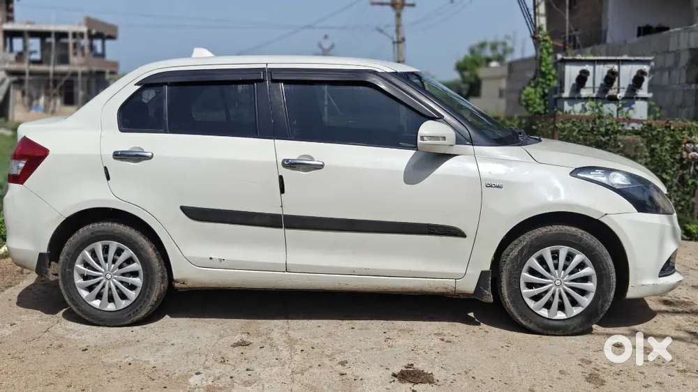Maruthi Suzuki Dezire 2015 Vxi..