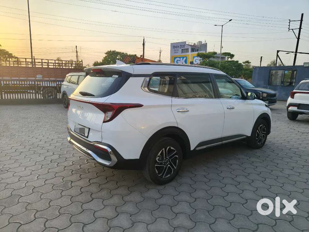 Kia Carens Luxury Plus 1.5 Diesel 6mt Demo Vehicle