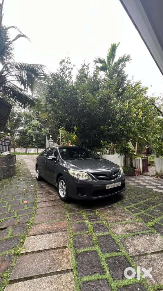 Toyota Corolla Altis 2012 Diesel Manual Car