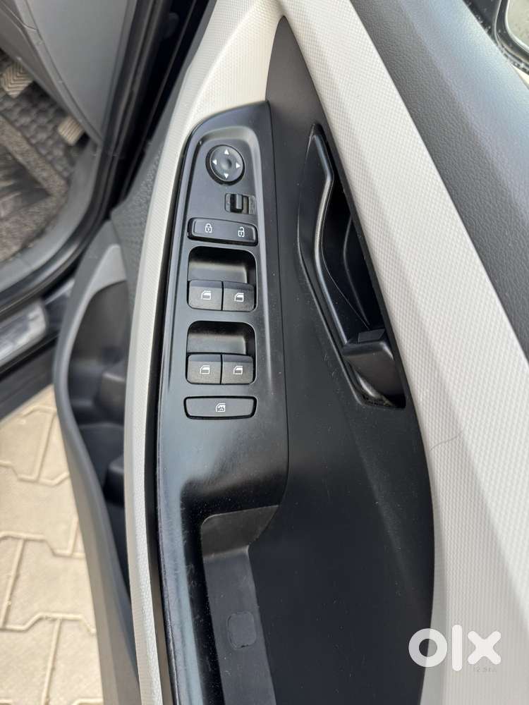 Hyundai Creta Facelift 1.5 Petrol Mt, 2024, Petrol